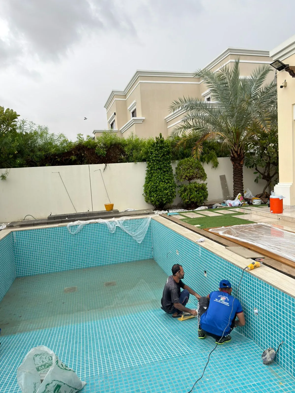 swimming-pool