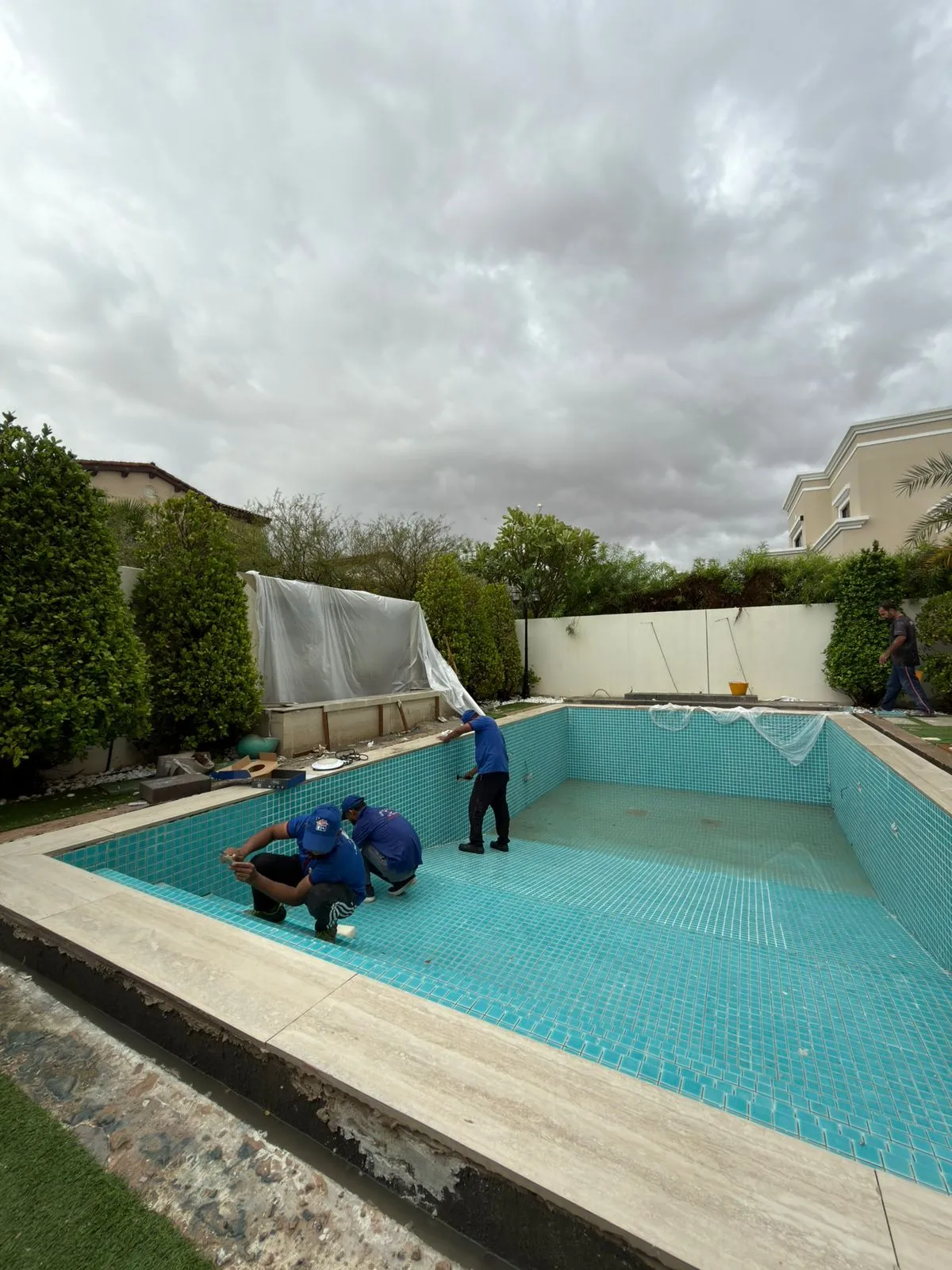 swimming-pool-repair