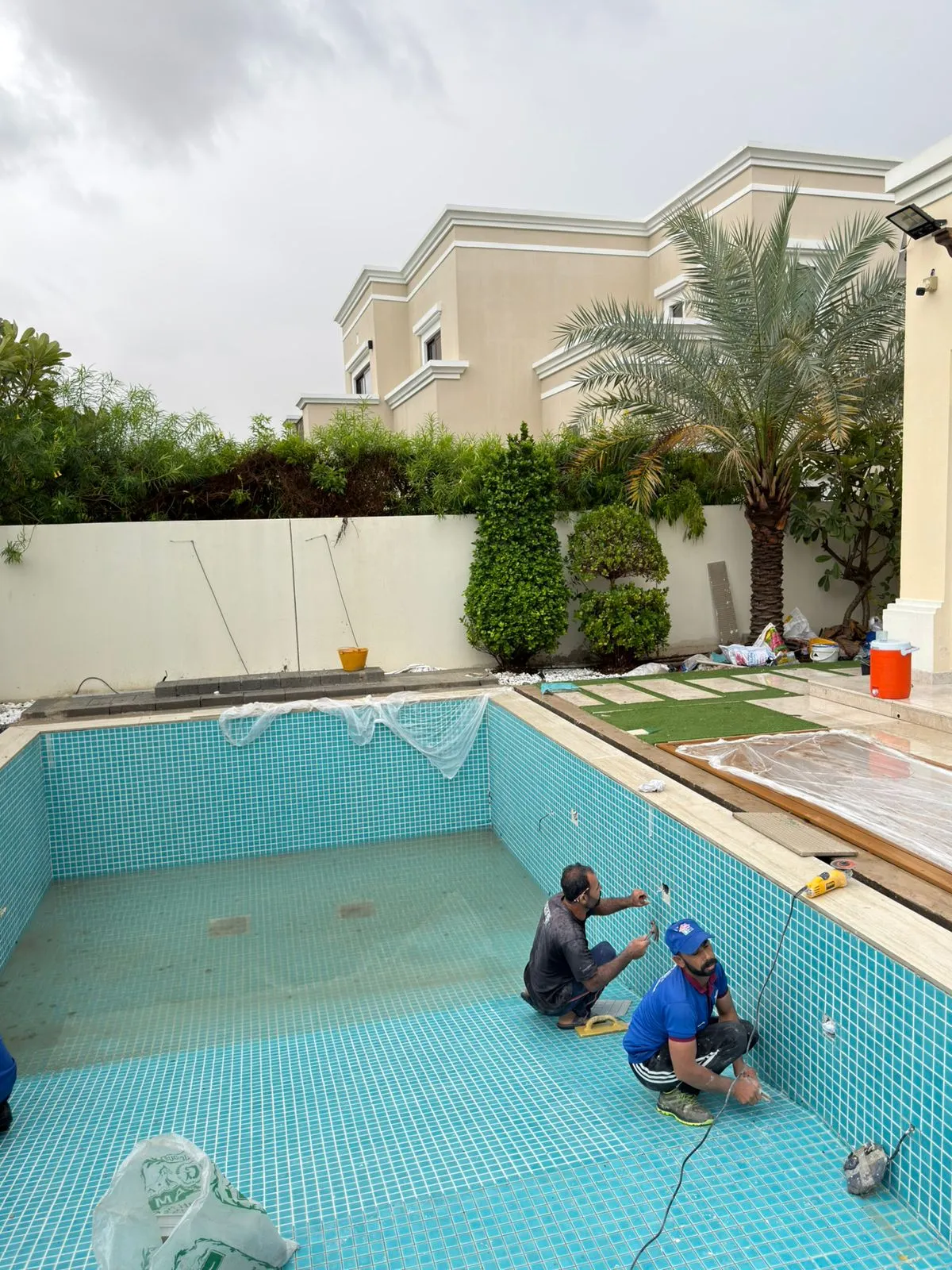 swimming-pool-construction